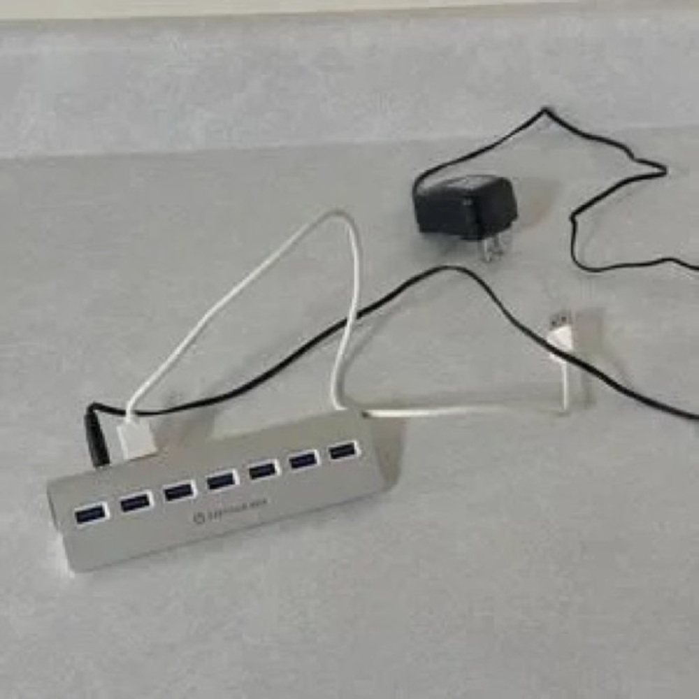 USB 3.0 7-Port Aluminum Hub - Silver
